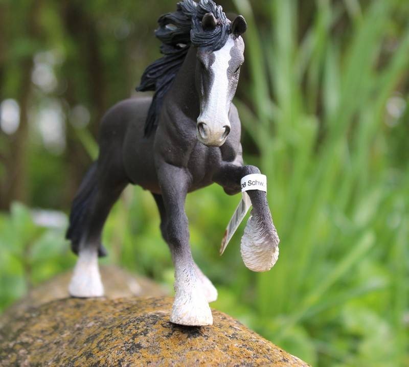 SCHLEICH 13734 Caballo de comarca