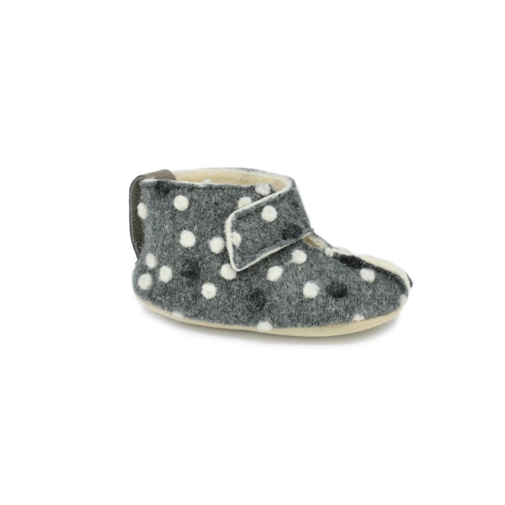 Pantuflas Infantiles de Fieltro y Lana de Oveja Natural KAKU Puntos Gris - ZuriBoo